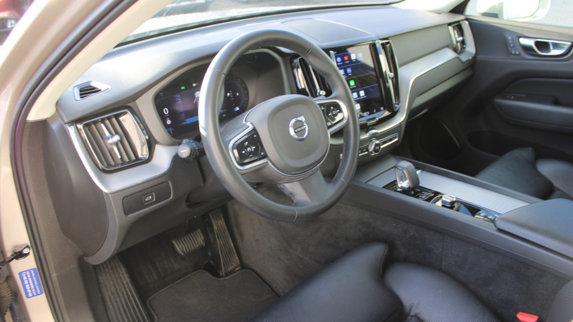 Volvo XC60 B4 B Plus Bright aut WJ2312L w leasingu dla firm