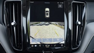 Volvo XC60 B4 B Plus Bright aut WJ2312L w abonamencie