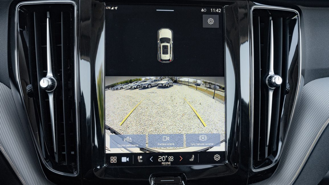 Volvo XC60 B4 B Plus Bright aut WJ2312L w abonamencie