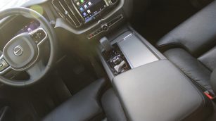 Volvo XC60 B4 B Plus Bright aut WJ2312L w leasingu dla firm