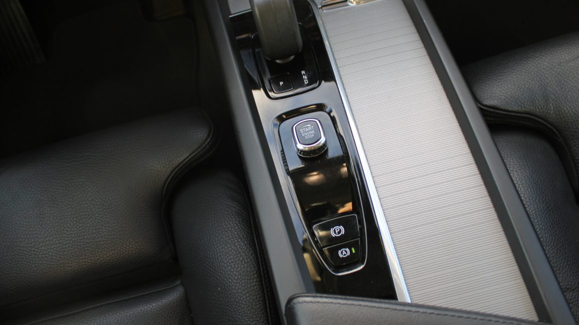 Volvo XC60 B4 B Plus Bright aut WJ2312L w leasingu dla firm