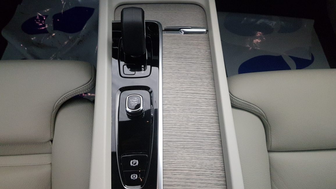 Volvo XC60 B4 B Inscription aut GD8F256 w abonamencie