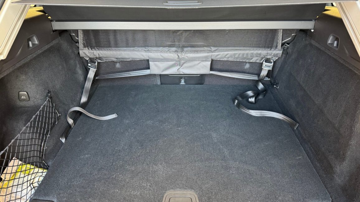 Volvo XC60 B4 B Plus Bright aut WJ2313L w leasingu dla firm