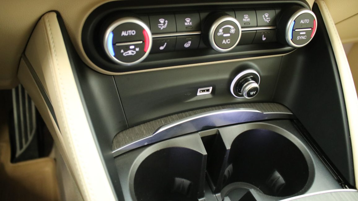 Alfa Romeo Stelvio 2.0 Turbo 6C Villa D'este Q4 aut WD3152S w zakupie za gotówkę
