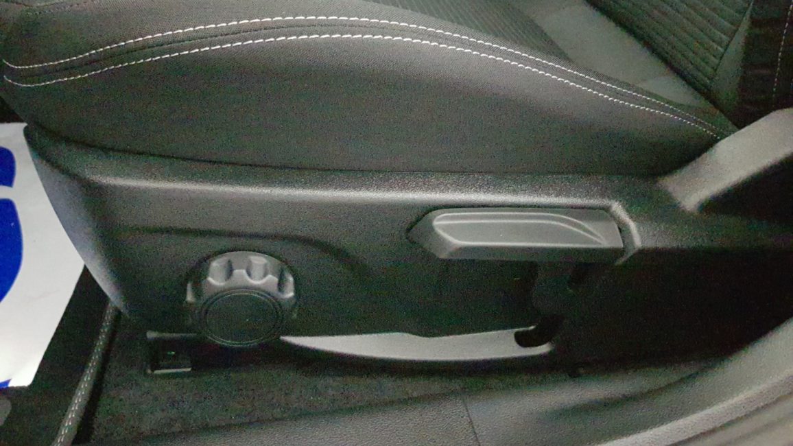 Ford Focus 1.0 EcoBoost Titanium X WD4860T w zakupie za gotówkę
