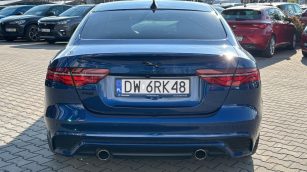 Jaguar XE 2.0 P250 R-Dynamic Black aut DW6RK48 w abonamencie