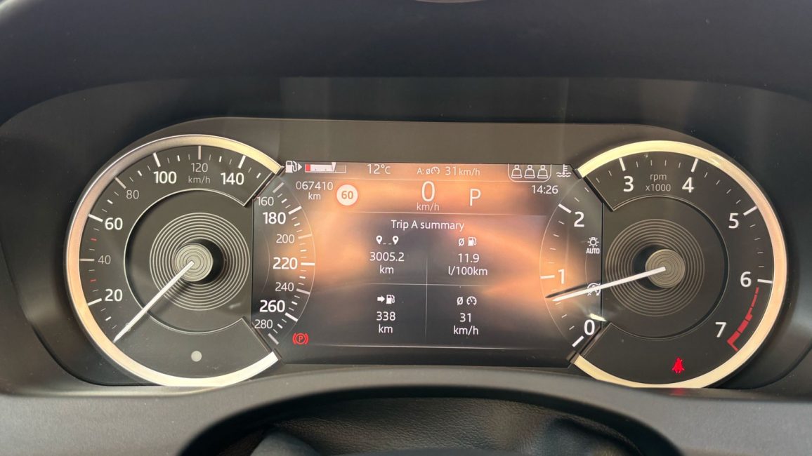 Jaguar XE 2.0 P250 R-Dynamic Black aut DW6RK48 w abonamencie
