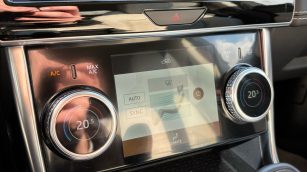 Jaguar XE 2.0 P250 R-Dynamic Black aut DW6RK48 w abonamencie
