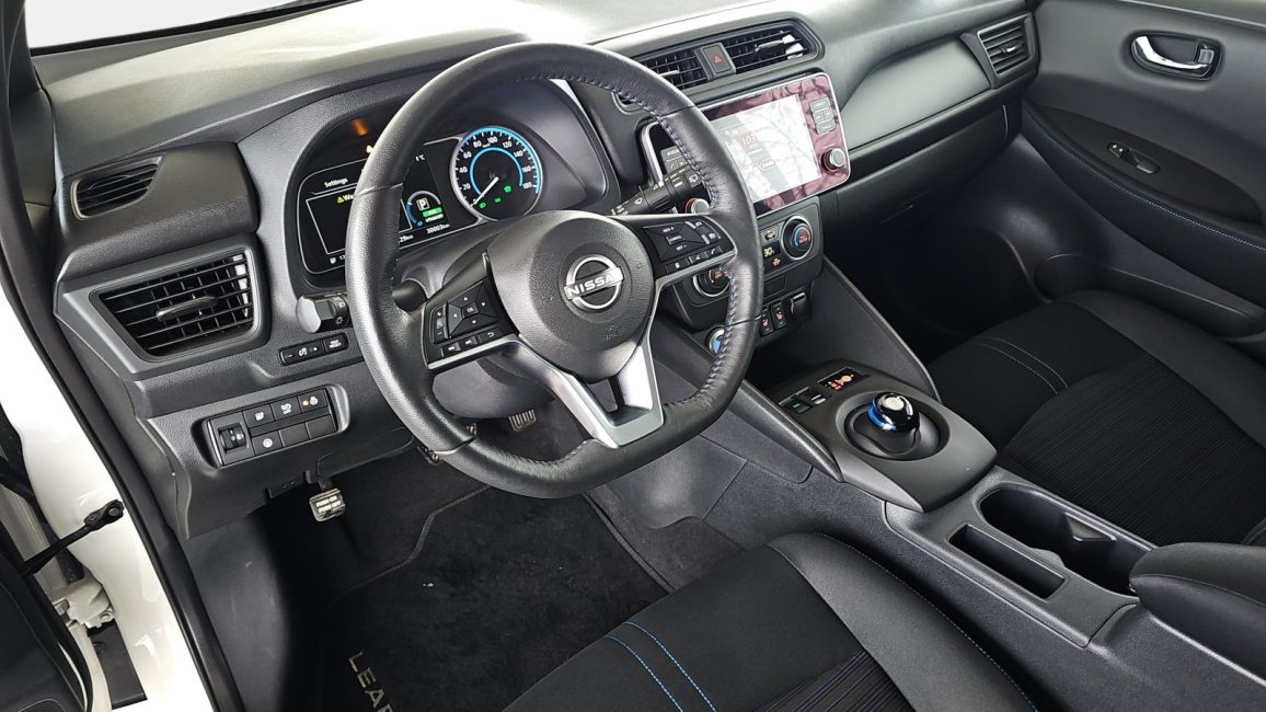 Nissan Leaf 40kWh Acenta KR7XY40 w abonamencie