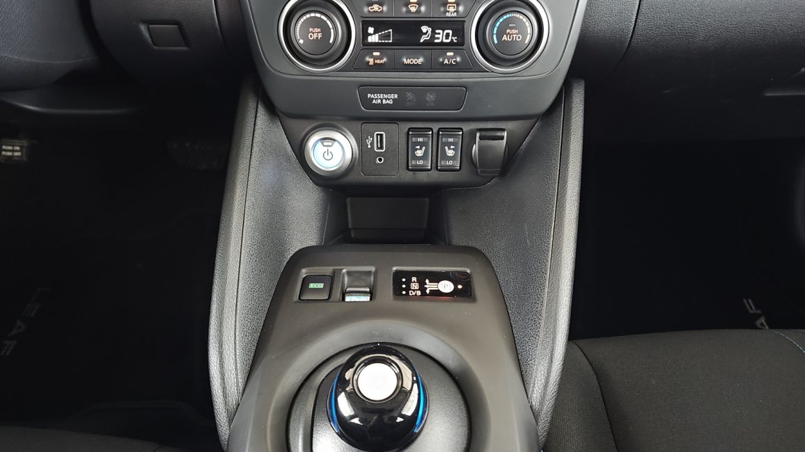 Nissan Leaf 40kWh Acenta KR7XY40 w abonamencie