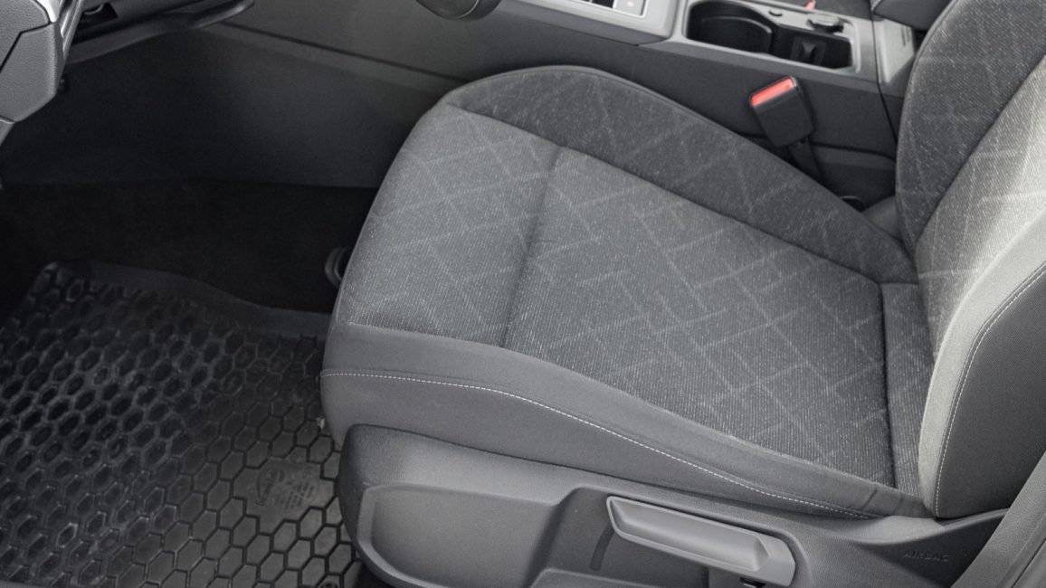 Volkswagen Golf VIII 2.0 TDI Life WD3935R w abonamencie