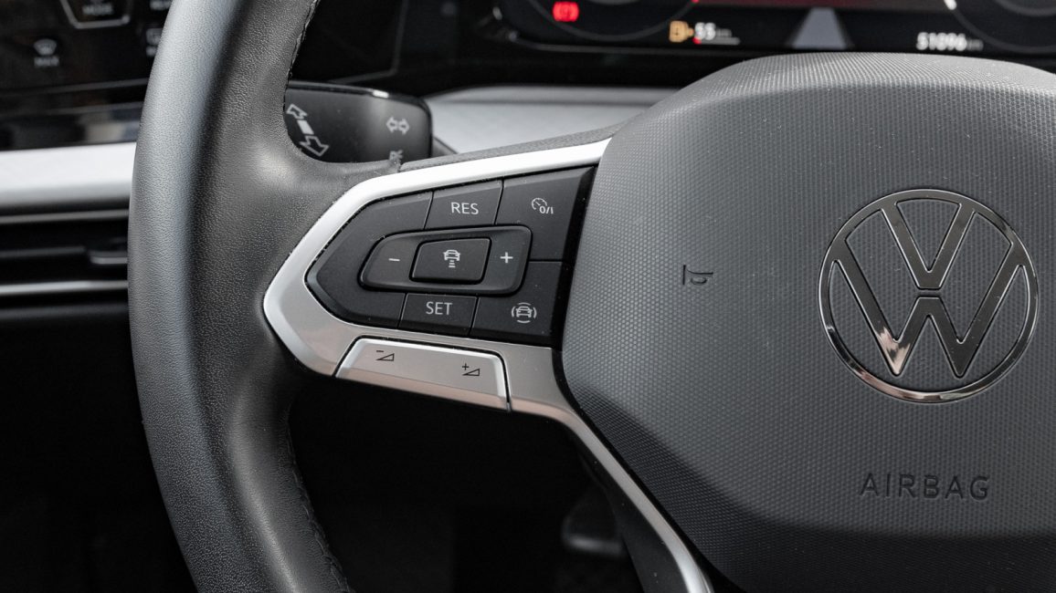 Volkswagen Golf VIII 2.0 TDI Life WD3935R w abonamencie