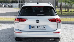 Volkswagen Golf VIII 2.0 TDI Life WD3935R w abonamencie