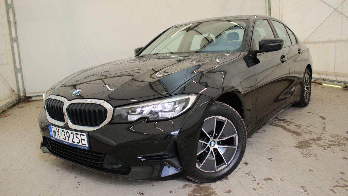 BMW 318i Advantage aut WX3925E w abonamencie