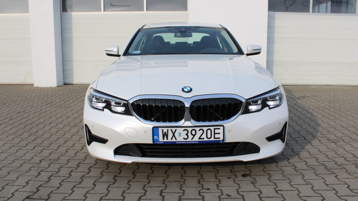 BMW 318i Advantage aut WX3920E w abonamencie dla firm