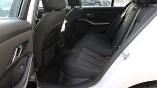 BMW 318i Advantage aut WX3920E w abonamencie dla firm