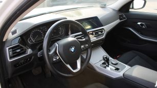 BMW 318i Advantage aut WX3920E w abonamencie dla firm