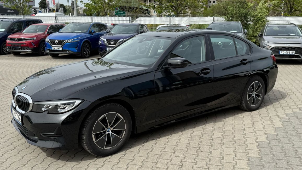 BMW 318i Advantage aut WX3928E w abonamencie dla firm