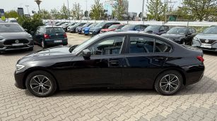 BMW 318i Advantage aut WX3928E w leasingu dla firm