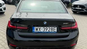 BMW 318i Advantage aut WX3928E w leasingu dla firm