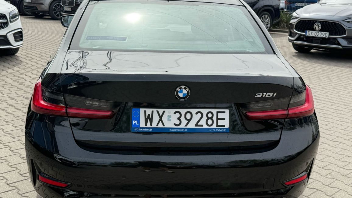 BMW 318i Advantage aut WX3928E w leasingu dla firm