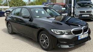 BMW 318i Advantage aut WX3928E w leasingu dla firm