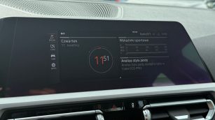 BMW 318i Advantage aut WX3928E w leasingu dla firm