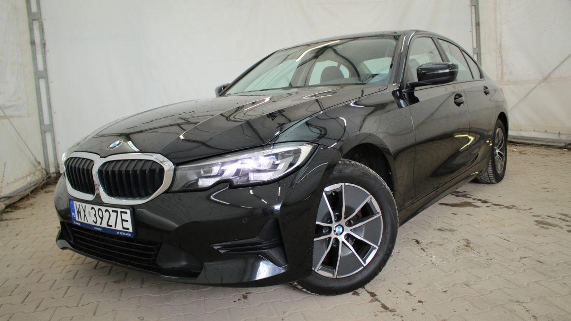 BMW 318i Advantage aut WX3927E w abonamencie dla firm