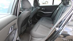 BMW 318i Advantage aut WX4053E w abonamencie