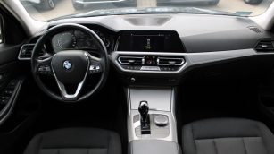 BMW 318i Advantage aut WX4053E w abonamencie
