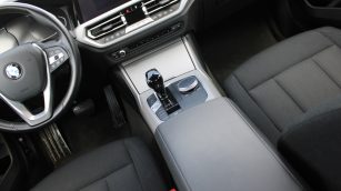 BMW 318i Advantage aut WX4053E w abonamencie