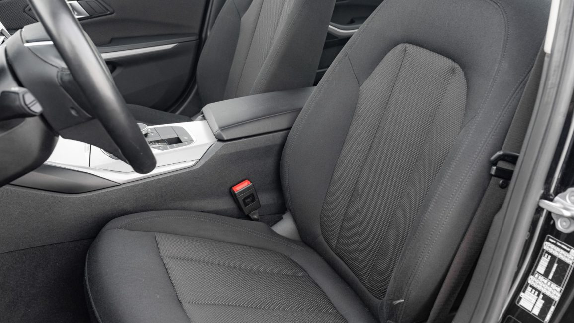 BMW 318i Advantage aut WX4054E w abonamencie