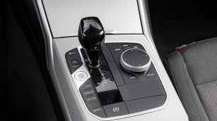 BMW 318i Advantage aut WX4054E w abonamencie