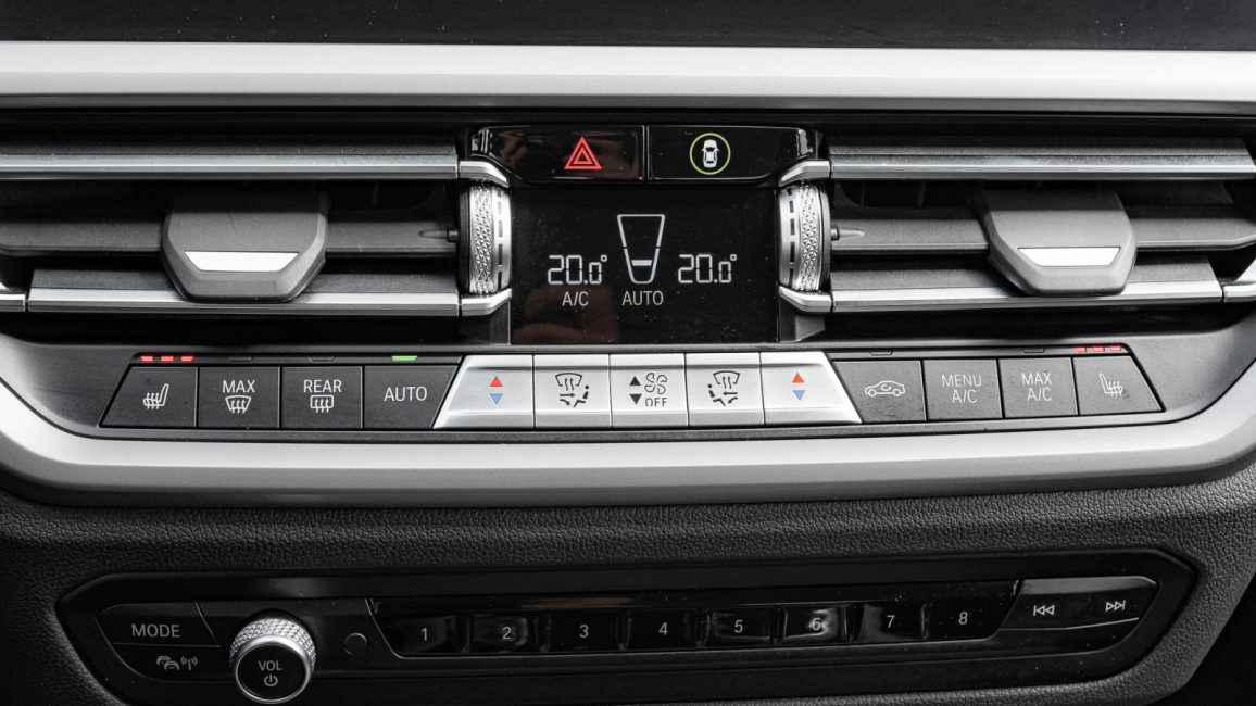 BMW 318i Advantage aut WX4054E w abonamencie