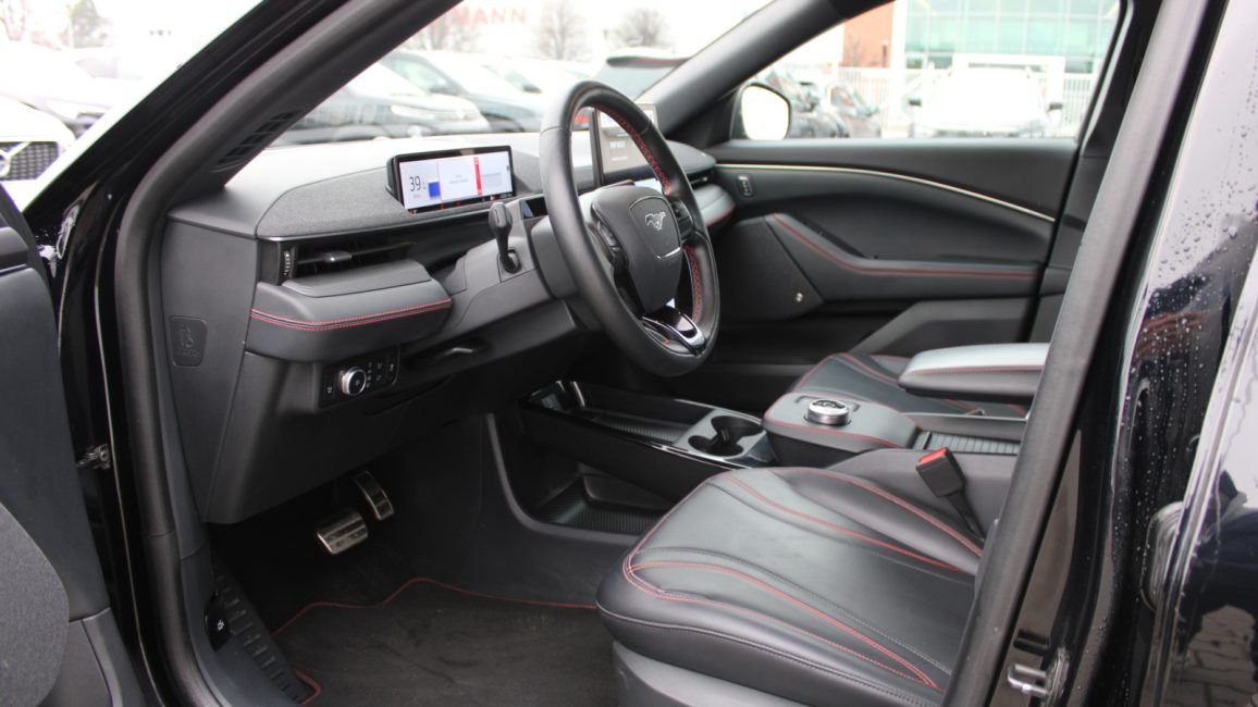 Ford Mustang Mach-E 75kWh AWD BIA96104 w zakupie za gotówkę