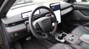 Ford Mustang Mach-E 75kWh AWD BIA96104 w zakupie za gotówkę