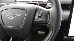 Ford Mustang Mach-E 75kWh AWD BIA96104 w zakupie za gotówkę