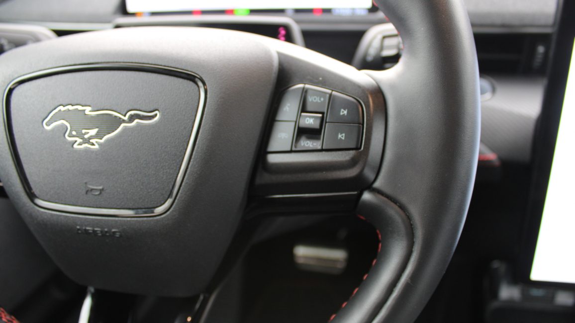 Ford Mustang Mach-E 75kWh AWD BIA96104 w zakupie za gotówkę