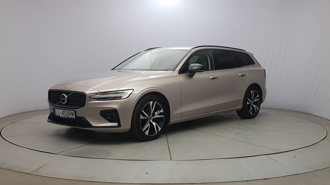 Volvo V60 B4 D Plus Dark aut LU450RM w leasingu dla firm