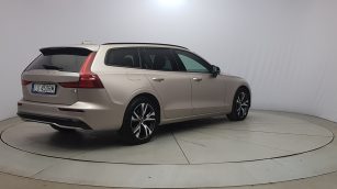 Volvo V60 B4 D Plus Dark aut LU450RM w leasingu dla firm