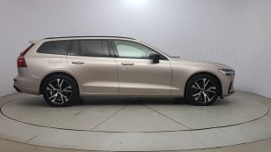 Volvo V60 B4 D Plus Dark aut LU450RM w leasingu dla firm