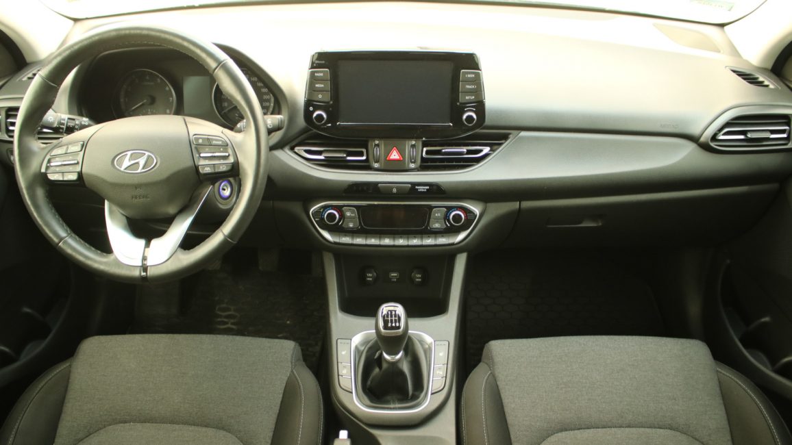 Hyundai i30 1.5 DPI Smart WJ1533L w abonamencie