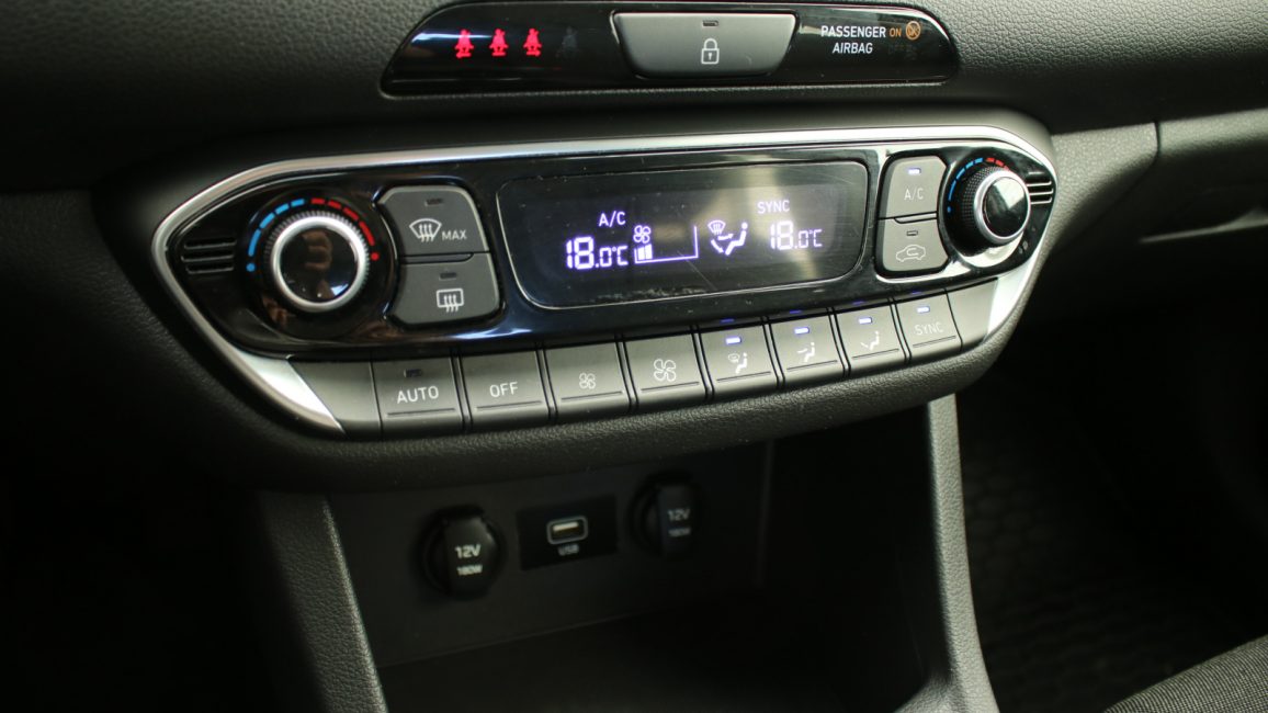 Hyundai i30 1.5 DPI Smart WD9092S w abonamencie