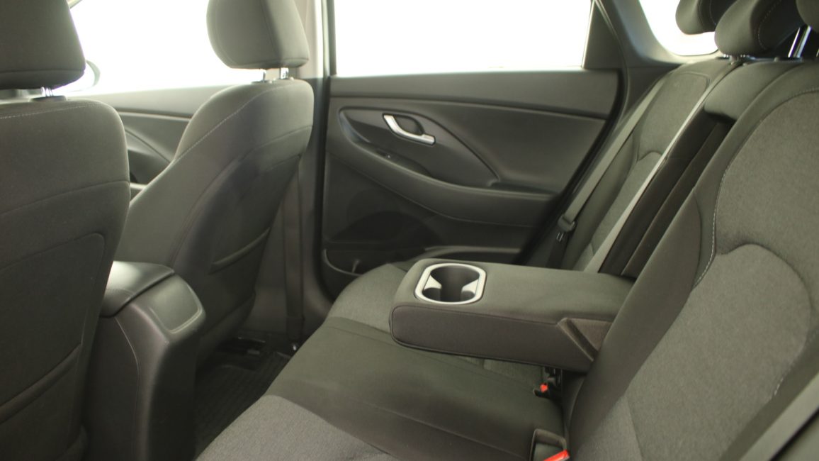 Hyundai i30 1.5 DPI Smart WD8404S w leasingu dla firm