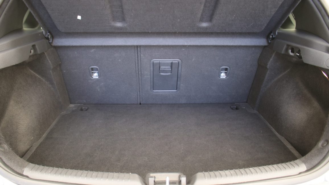 Hyundai i30 1.5 DPI Smart WD8404S w leasingu dla firm