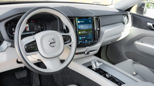 Volvo XC60 B4 D AWD Inscription aut PO2VR15 w abonamencie