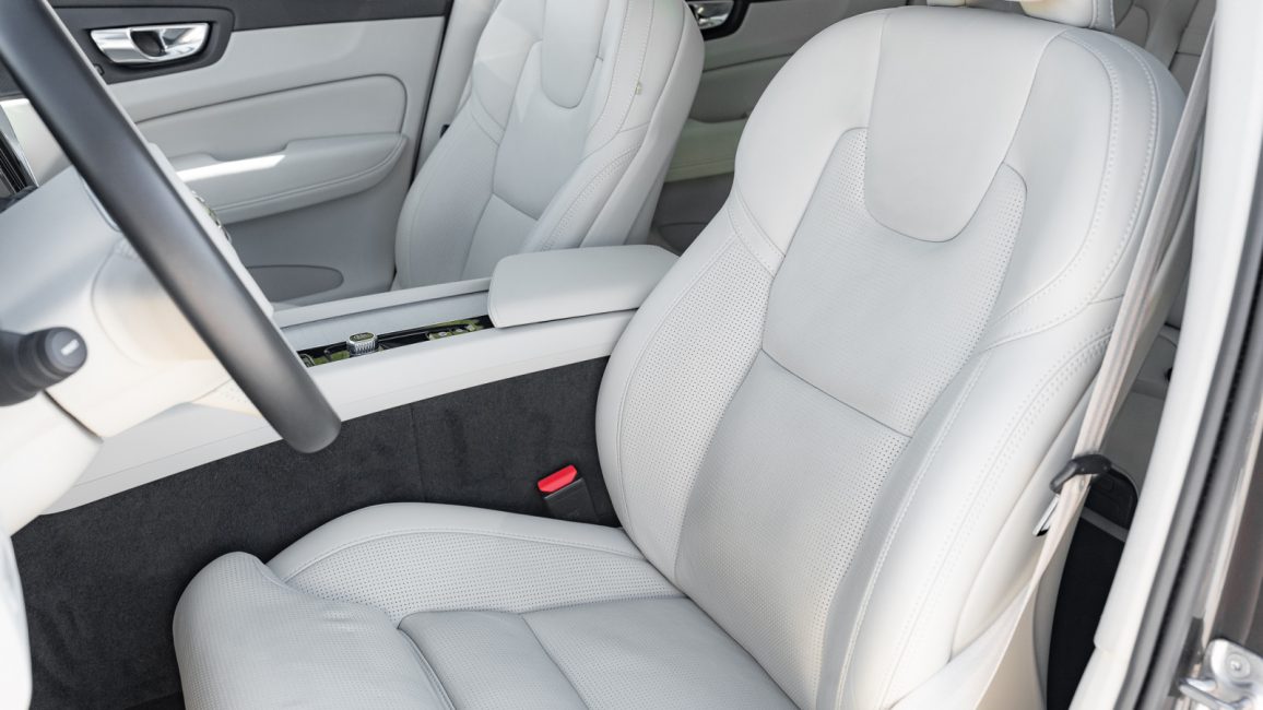 Volvo XC60 B4 D AWD Inscription aut PO2VR15 w abonamencie