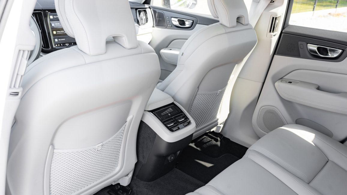 Volvo XC60 B4 D AWD Inscription aut PO2VR15 w abonamencie
