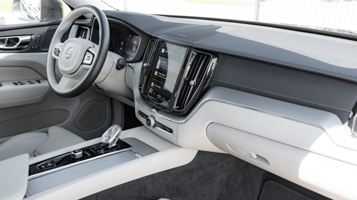 Volvo XC60 B4 D AWD Inscription aut PO2VR15 w abonamencie