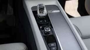 Volvo XC60 B4 D AWD Inscription aut PO2VR15 w abonamencie